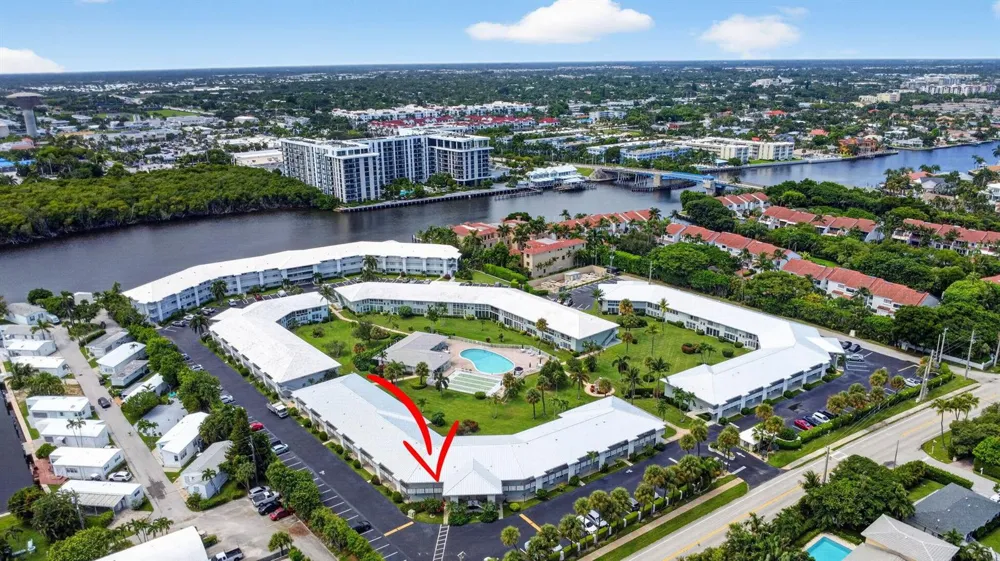 5510 OCEAN #207 Ocean Ridge, FL 33435
