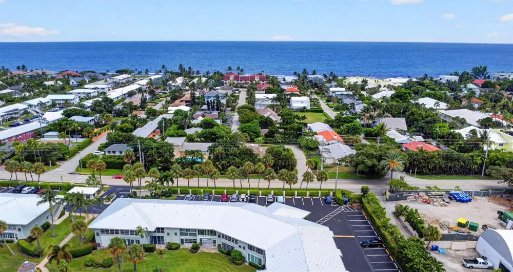5510 OCEAN #207 Ocean Ridge, FL 33435