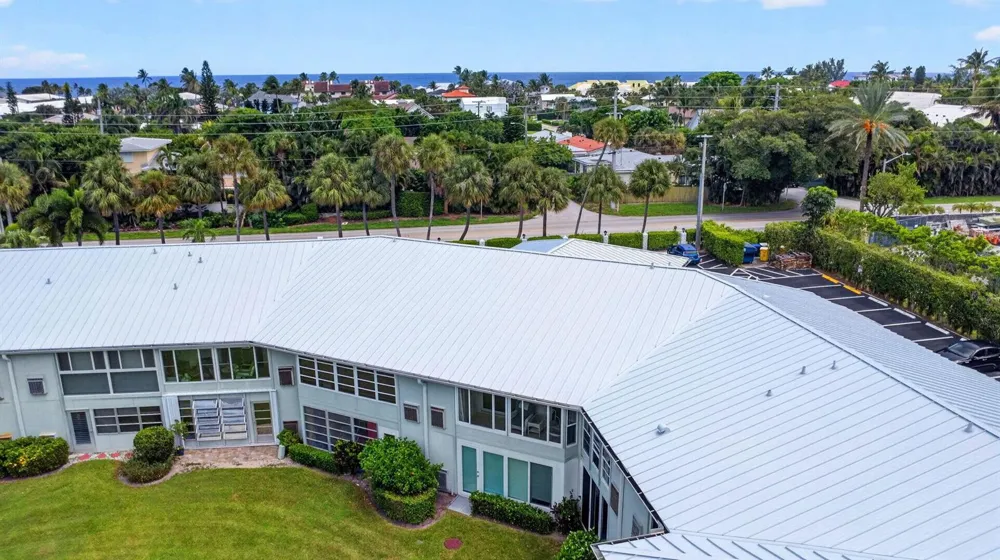 5510 OCEAN #207 Ocean Ridge, FL 33435