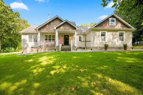 526 Aubrey Ln