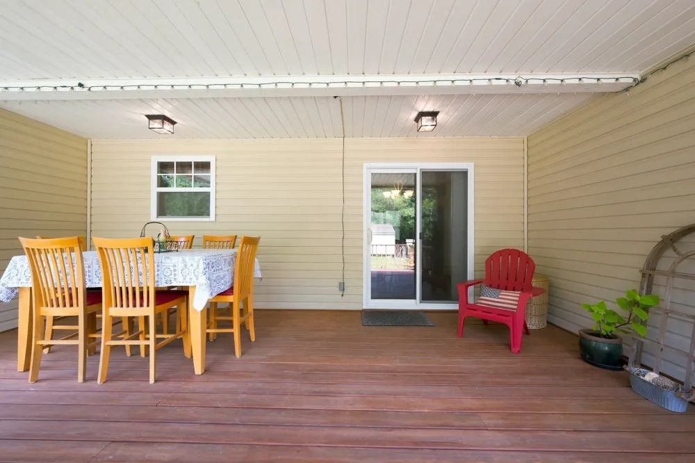 526 Aubrey Ln Burns, TN 37029