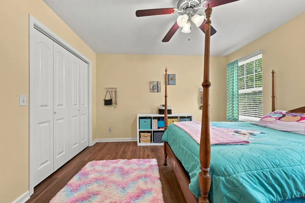 526 Aubrey Ln Burns, TN 37029