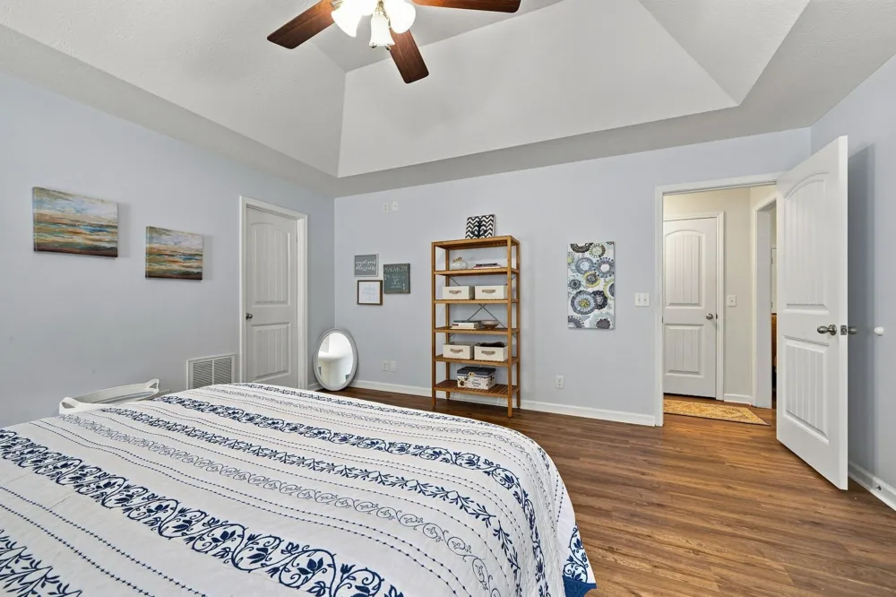 526 Aubrey Ln Burns, TN 37029