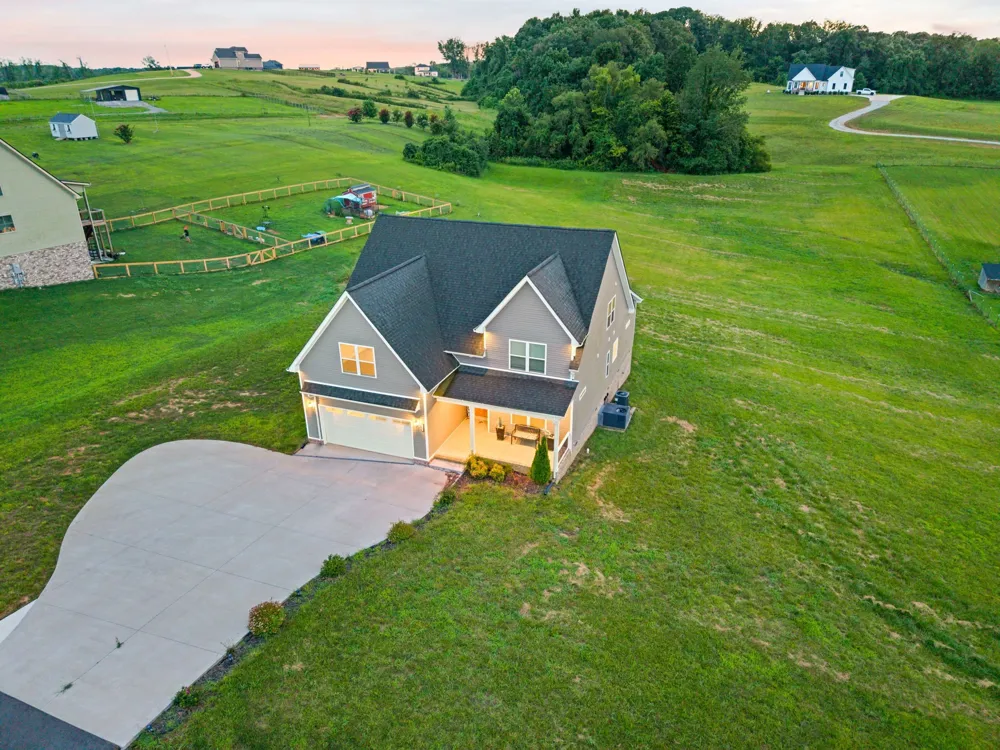 3968 Chapel Hill Rd Clarksville, TN 37040