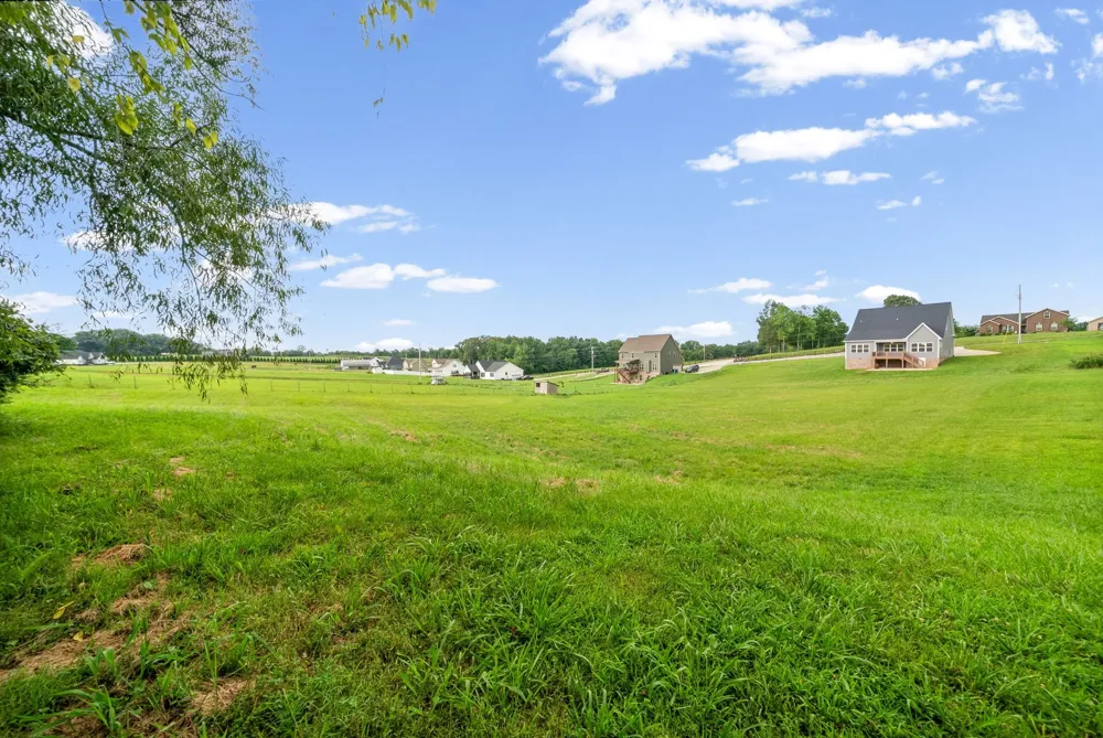 3968 Chapel Hill Rd Clarksville, TN 37040