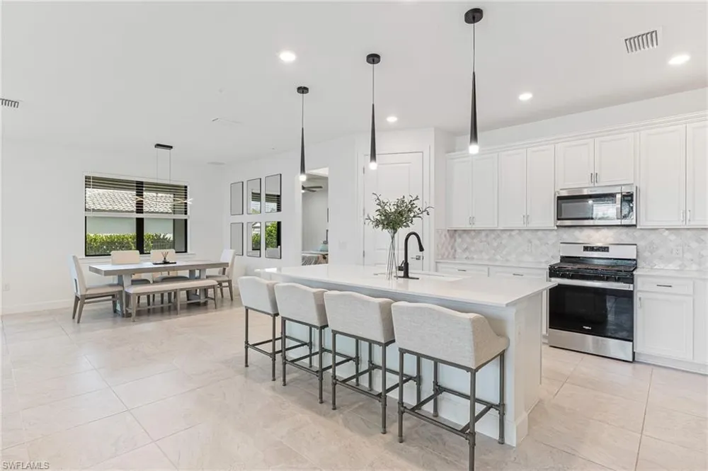 18230 Parksville Drive Estero, FL 33928