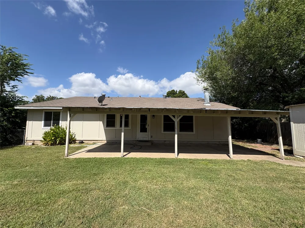 1709 W Mesa Park Drive Round Rock, TX 78664