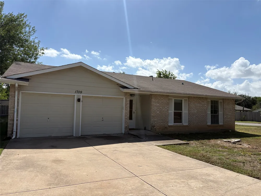 1709 W Mesa Park Drive Round Rock, TX 78664