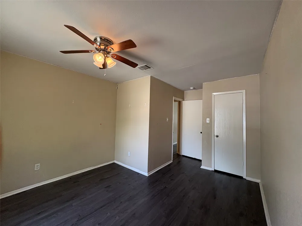 1709 W Mesa Park Drive Round Rock, TX 78664