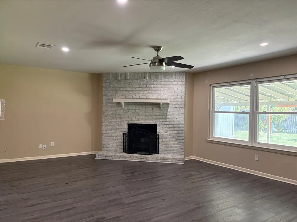 1709 W Mesa Park Drive Round Rock, TX 78664