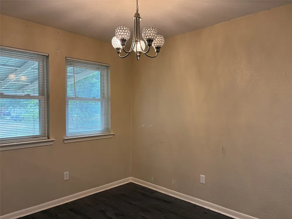 1709 W Mesa Park Drive Round Rock, TX 78664