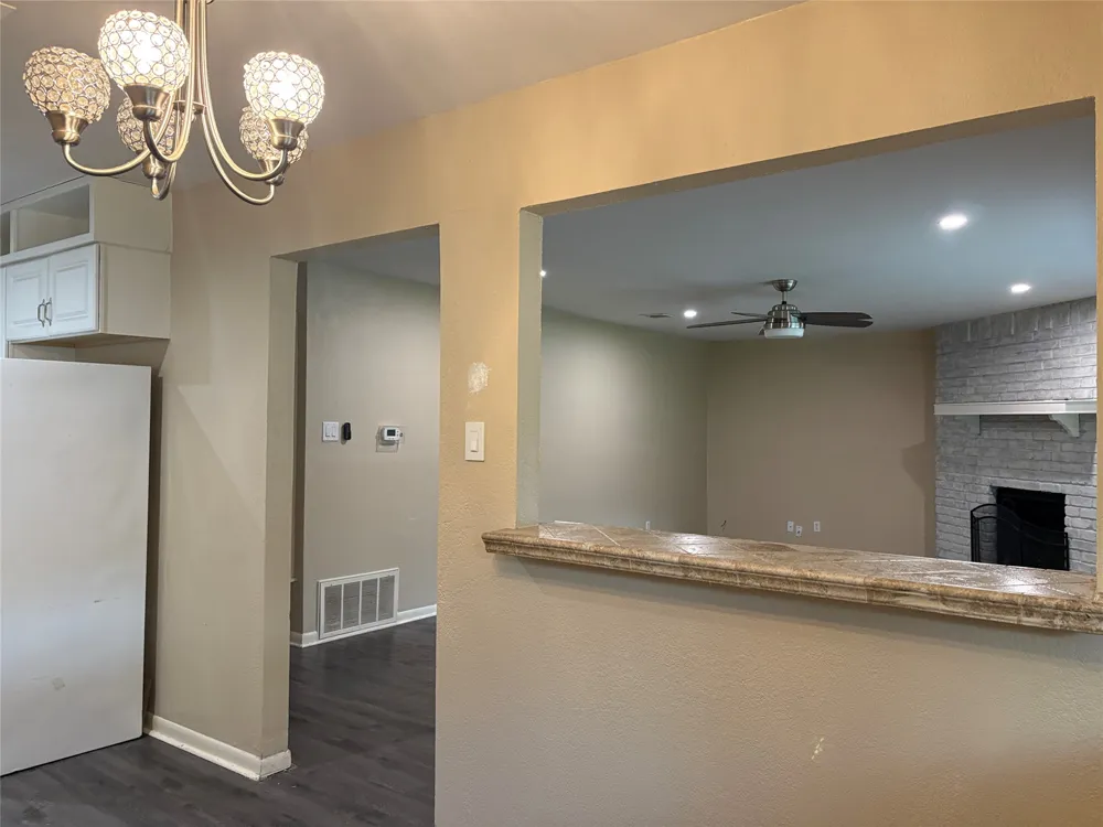 1709 W Mesa Park Drive Round Rock, TX 78664