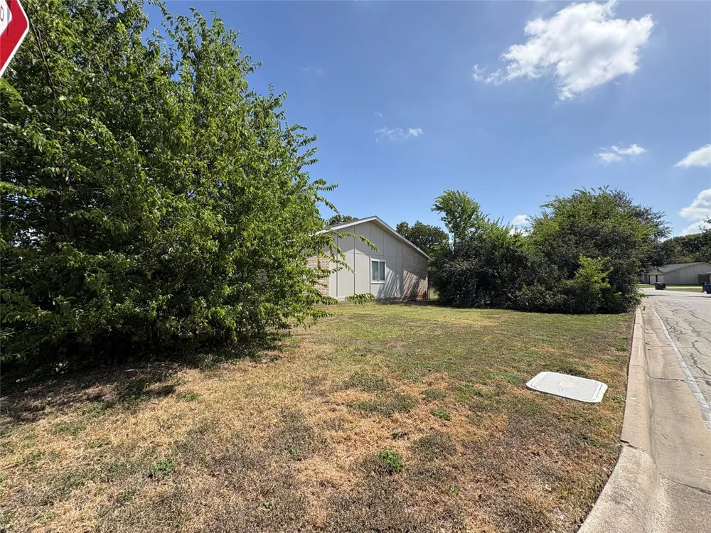 1709 W Mesa Park Drive Round Rock, TX 78664