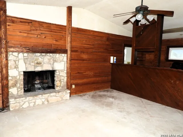 162 Water View Drive Lakehills, TX 78063