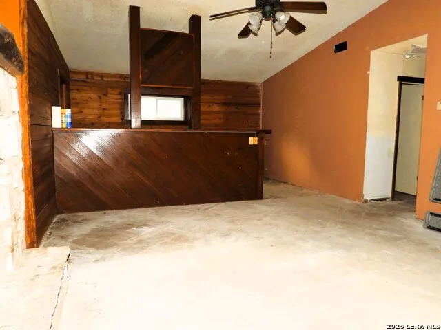 162 Water View Drive Lakehills, TX 78063