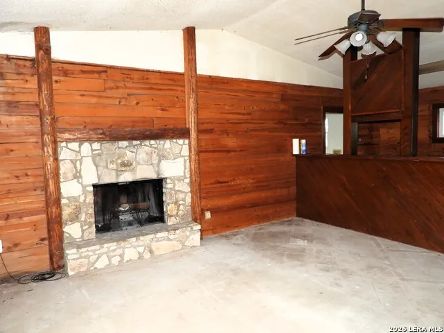 162 Water View Drive Lakehills, TX 78063