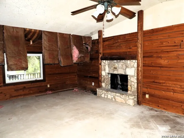 162 Water View Drive Lakehills, TX 78063