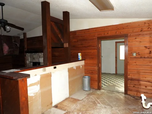 162 Water View Drive Lakehills, TX 78063
