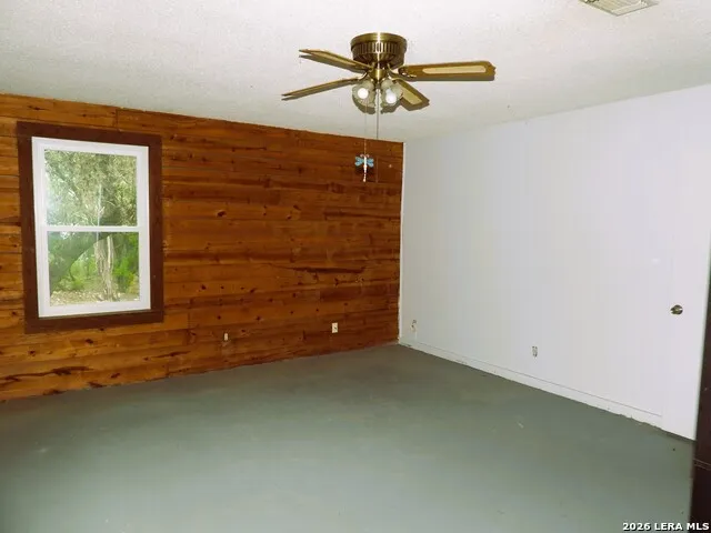 162 Water View Drive Lakehills, TX 78063