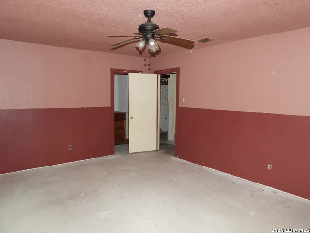 162 Water View Drive Lakehills, TX 78063