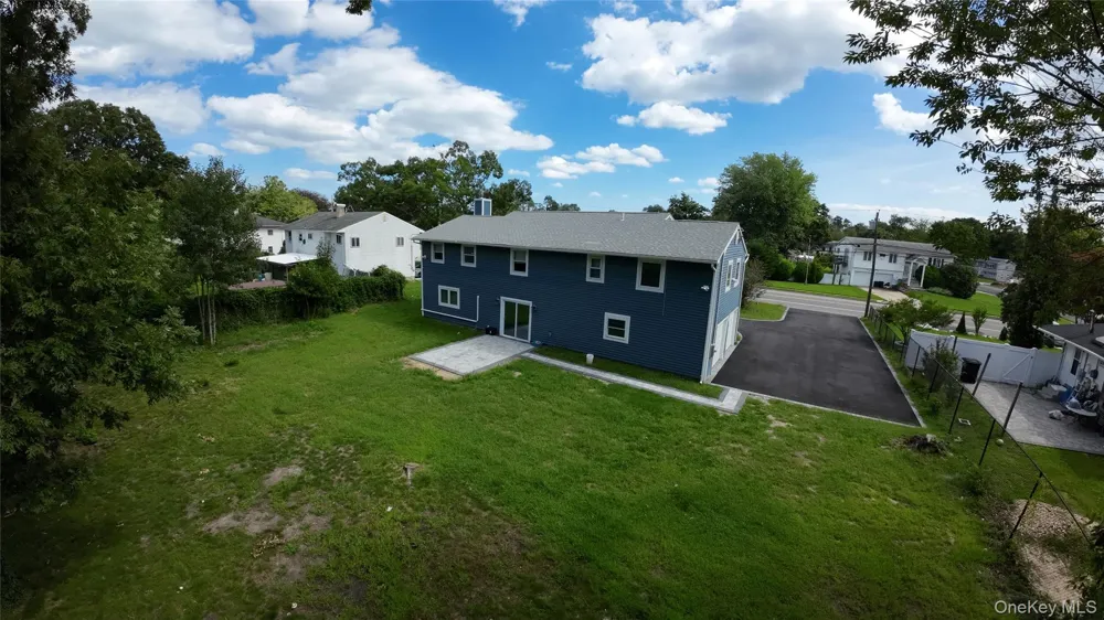 529 Spur Drive Bay Shore, NY 11706
