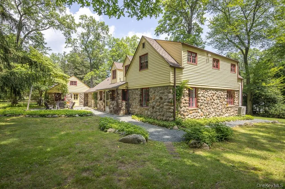 75 Van Houten Fields West Nyack, NY 10994