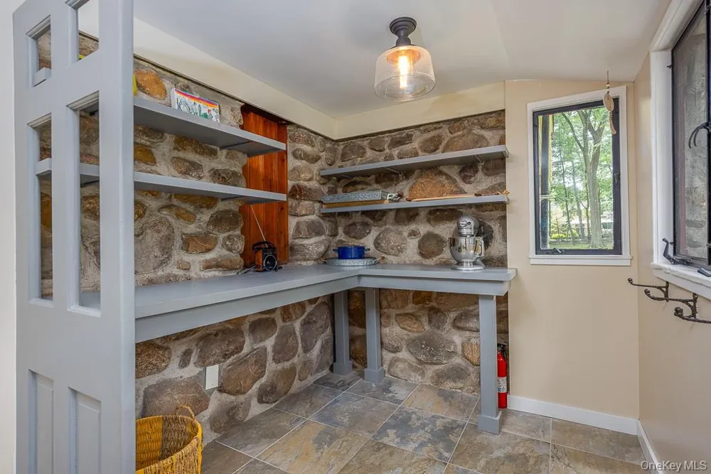 75 Van Houten Fields West Nyack, NY 10994