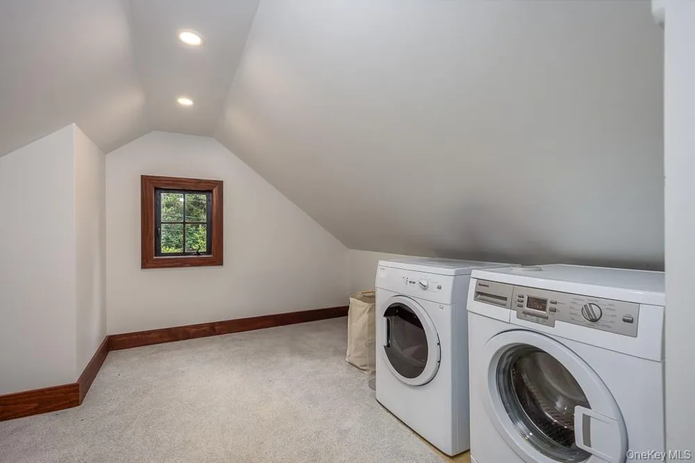 75 Van Houten Fields West Nyack, NY 10994