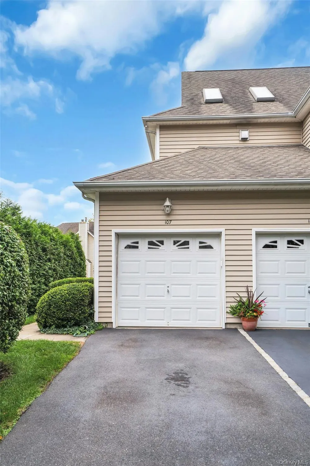 107 Deer Valley Drive Nesconset, NY 11767