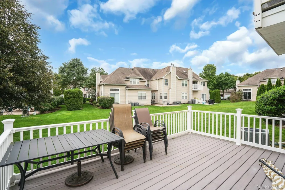 107 Deer Valley Drive Nesconset, NY 11767