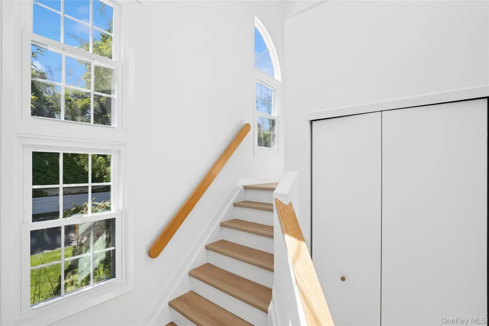 79 Lakebridge Drive S Kings Park, NY 11754
