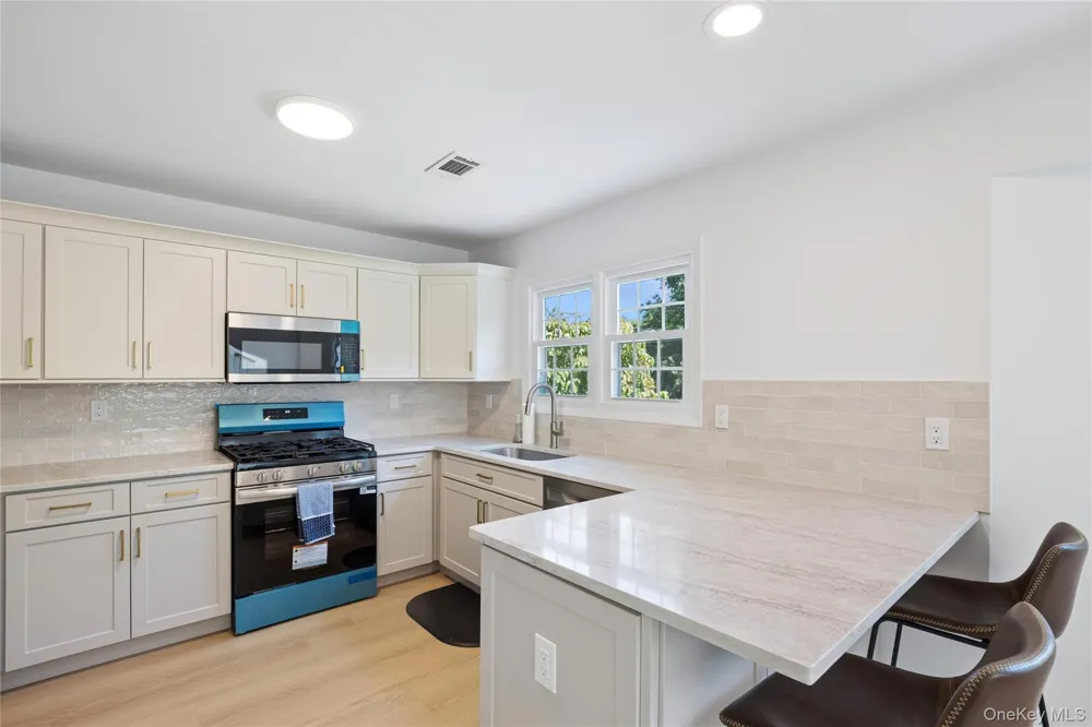 79 Lakebridge Drive S Kings Park, NY 11754