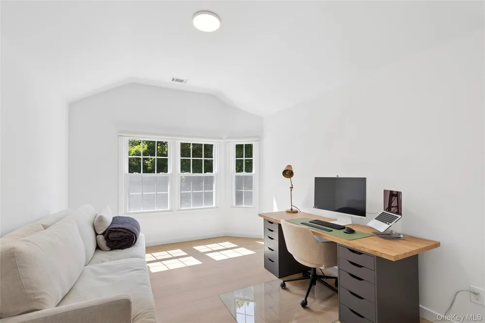 79 Lakebridge Drive S Kings Park, NY 11754