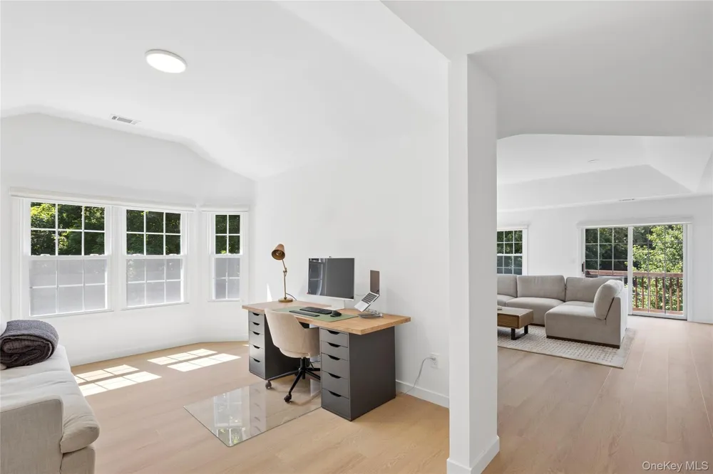 79 Lakebridge Drive S Kings Park, NY 11754