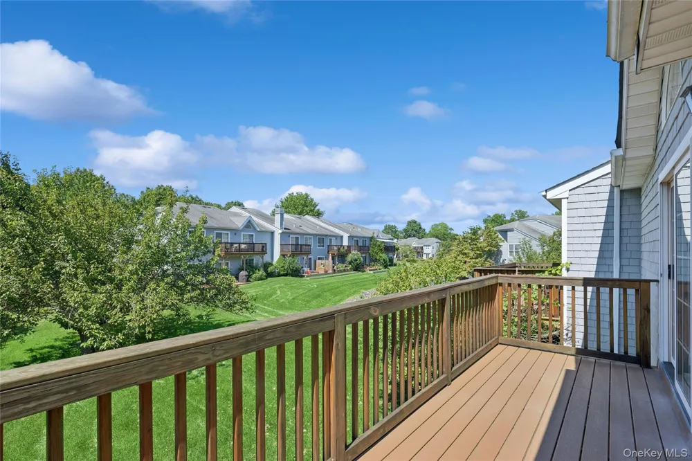 79 Lakebridge Drive S Kings Park, NY 11754