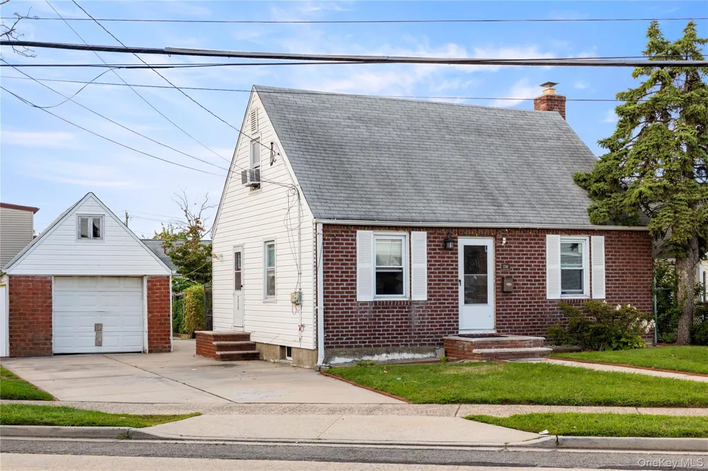 236 Dogwood Avenue Franklin Square, NY 11010