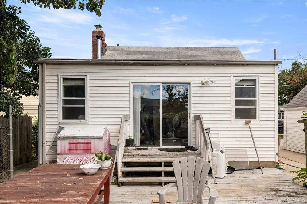 236 Dogwood Avenue Franklin Square, NY 11010