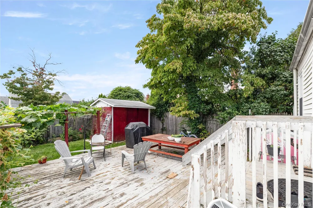 236 Dogwood Avenue Franklin Square, NY 11010