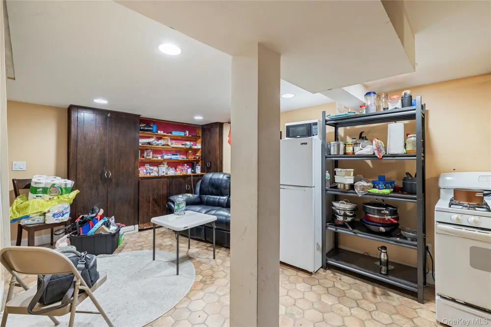 236 Dogwood Avenue Franklin Square, NY 11010