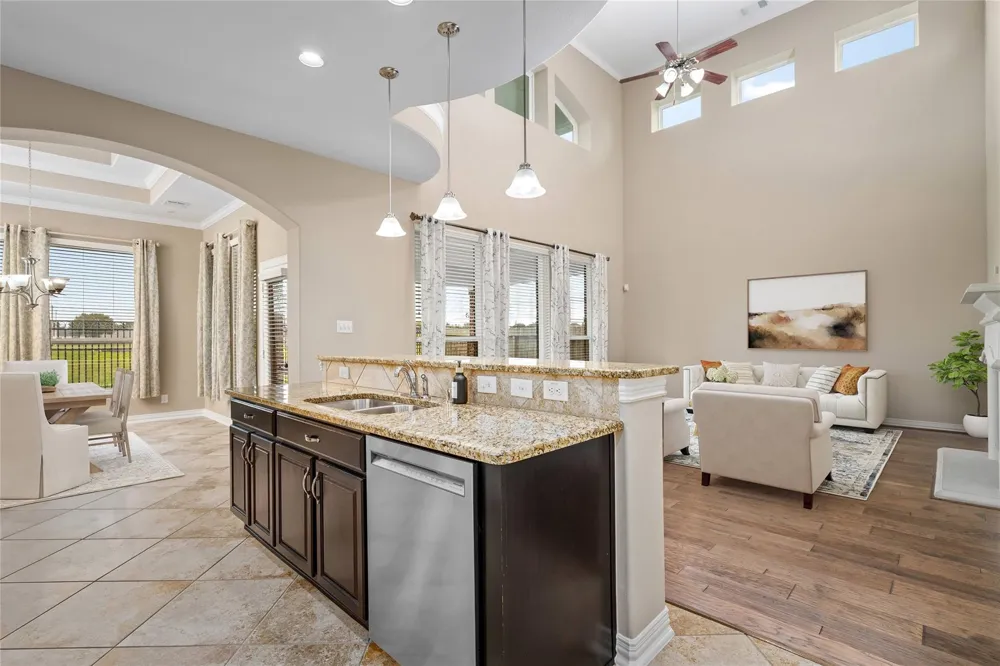 414 W Bend Drive League City, TX 77573
