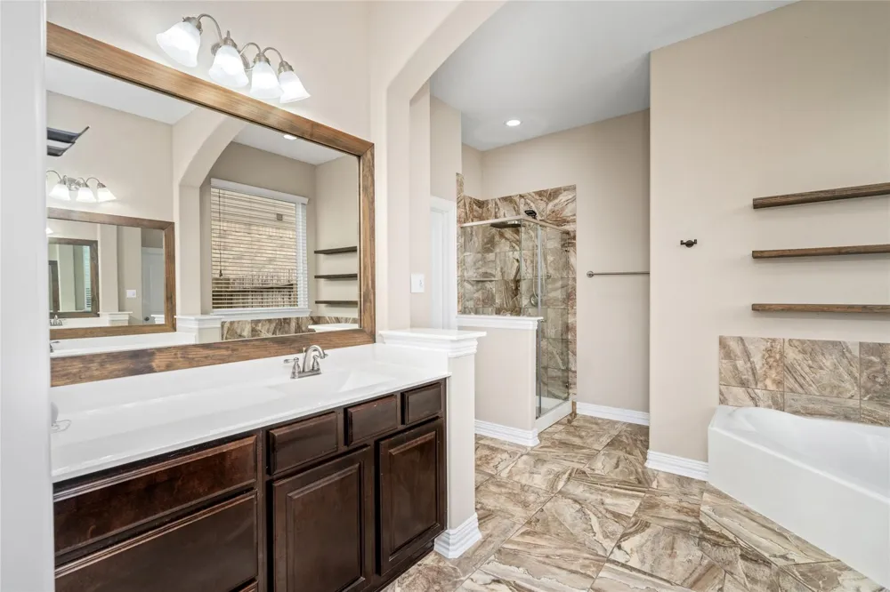 414 W Bend Drive League City, TX 77573