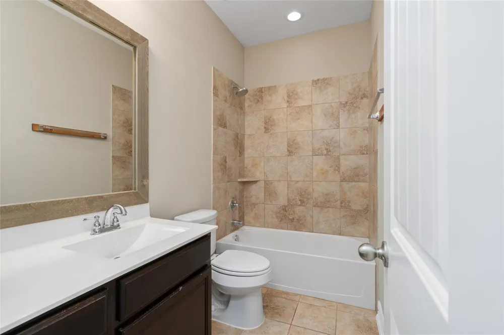 414 W Bend Drive League City, TX 77573