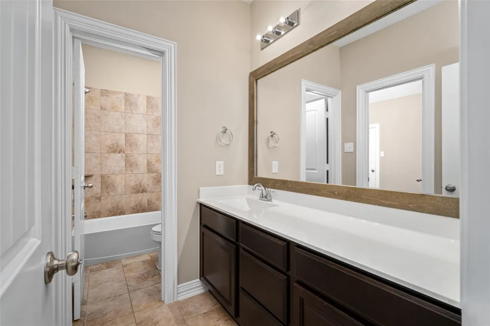 414 W Bend Drive League City, TX 77573