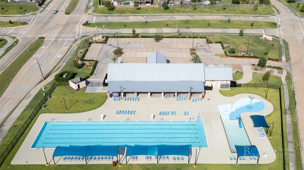 414 W Bend Drive League City, TX 77573