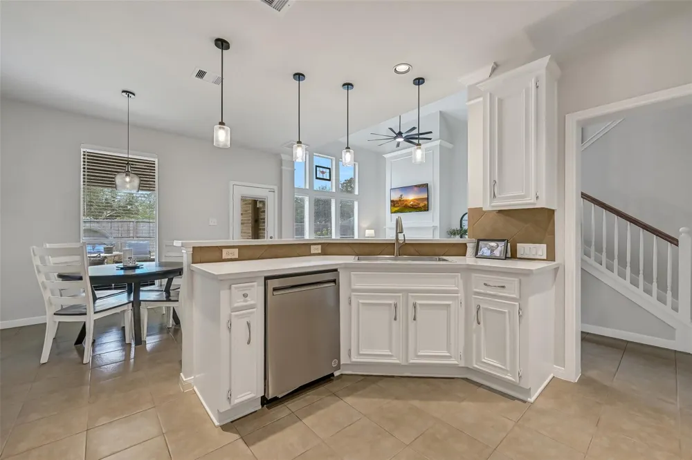 418 Gastonbury Court League City, TX 77573