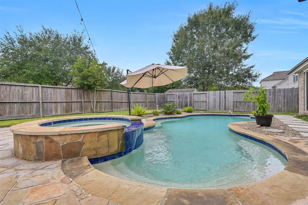 418 Gastonbury Court League City, TX 77573