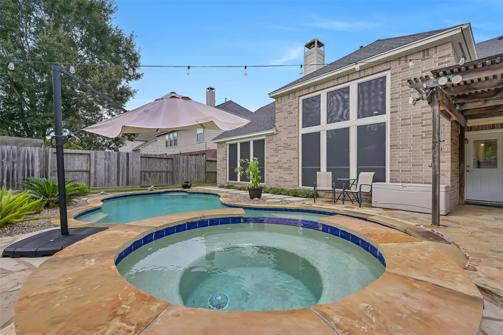 418 Gastonbury Court League City, TX 77573