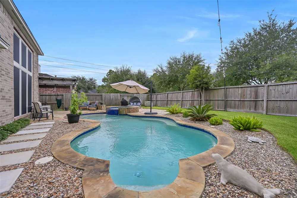 418 Gastonbury Court League City, TX 77573