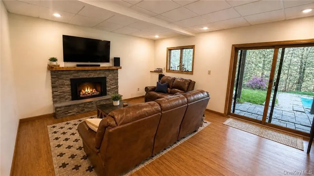 212 Meeker Road Vestal, NY 13850