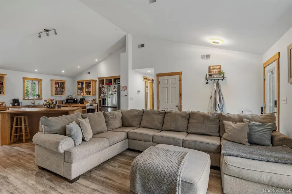 19 Zane Street Ellenville, NY 12428